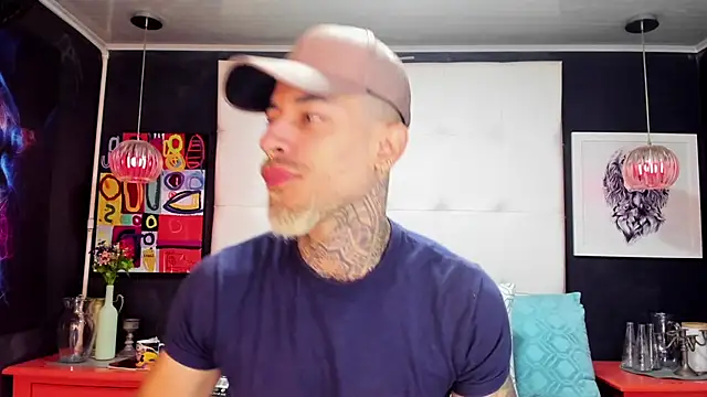 VinzenzRizzo online show from January 14, 2026, 9:29 pm