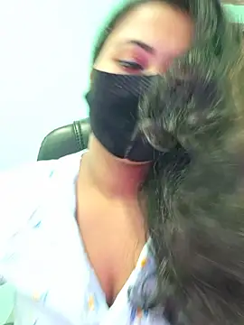 Snapshot of Bristy- chatting on October 24, 2025, 4:00 am Bristy- online show from October 24, 2025, 4:00 am