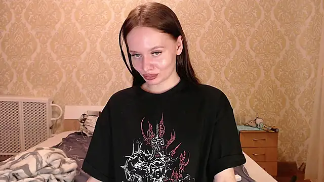 Kitkaat00 online show from October 29, 2025, 2:27 pm