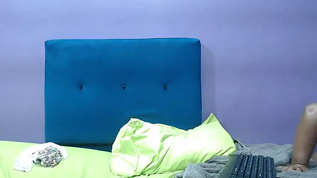 NaughtyChubbyZoe online show from November 11, 2025, 8:14 pm