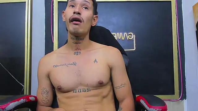 Snapshot of Asthondream_ chatting on December 1, 2025, 12:50 pm Asthondream online show from December 1, 2025, 12:50 pm