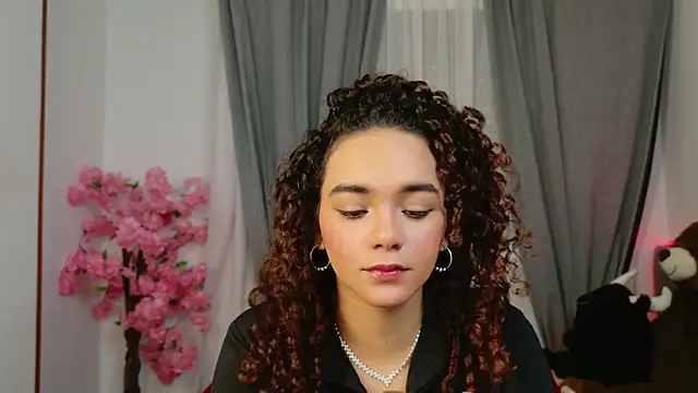 Snapshot of Taylor_Tina chatting on October 9, 2025, 9:54 am Taylor Tina online show from October 9, 2025, 9:54 am