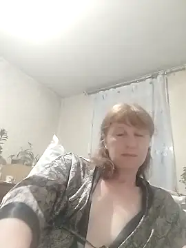 Flower2931 online show from May 12, 2026, 6:47 pm