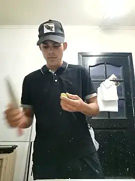 Snapshot of jhoi95 chatting on December 21, 2025, 12:24 am jhoi95 online show from December 21, 2025, 12:24 am