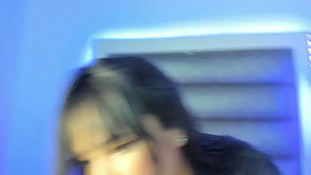 Snapshot of Andrea_brunnette chatting on October 15, 2025, 1:37 am Andrea brunnette online show from October 15, 2025, 1:37 am