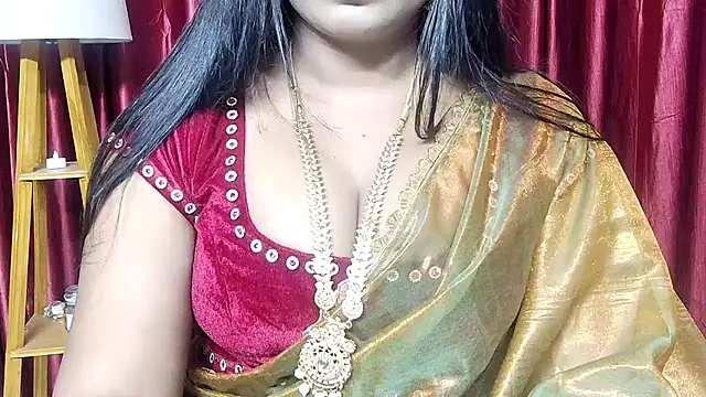 Webrowncouple online show from November 10, 2025, 3:17 pm