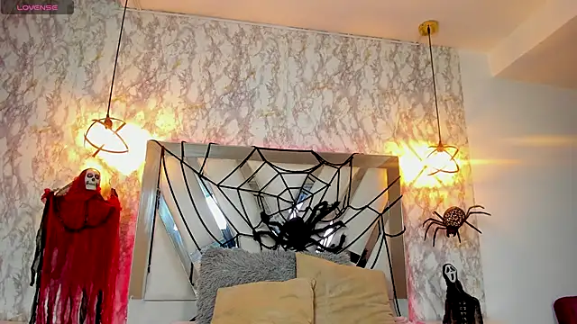 Aisha poweer online show from October 27, 2025, 2:34 am