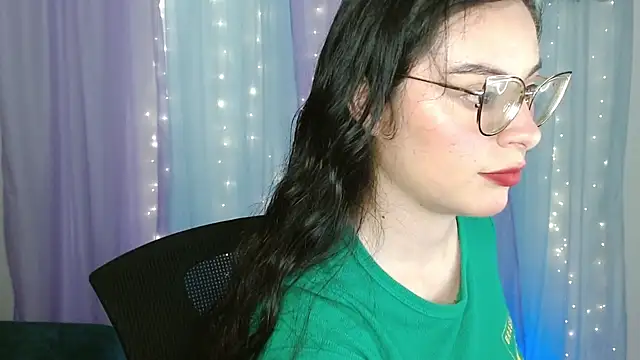 Snapshot of Camila_Ord chatting on October 13, 2025, 7:37 pm Camila Ord online show from October 13, 2025, 7:37 pm