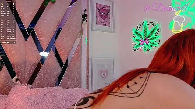 ScarlettRusso1 online show from November 24, 2025, 6:52 pm