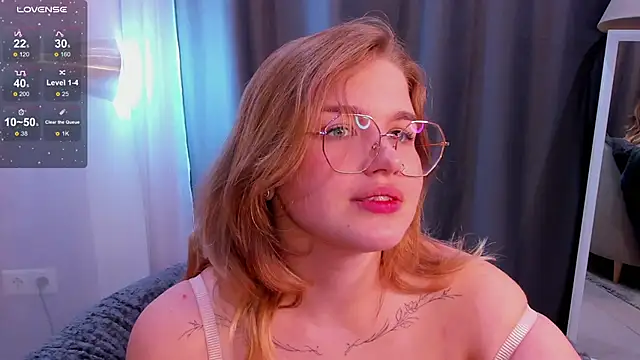 SophieMurrr online show from September 25, 2025, 3:18 pm