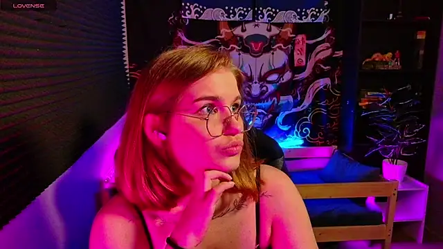 Snapshot of SophieMurrr chatting on May 29, 2026, 8:37 pm SophieMurrr online show from May 29, 2026, 8:37 pm