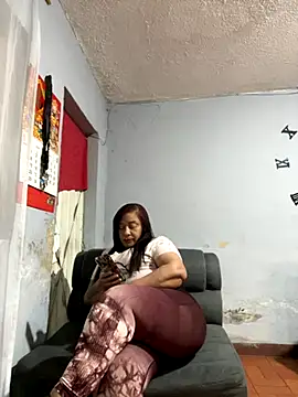 kelly greys online show from September 20, 2025, 5:23 am