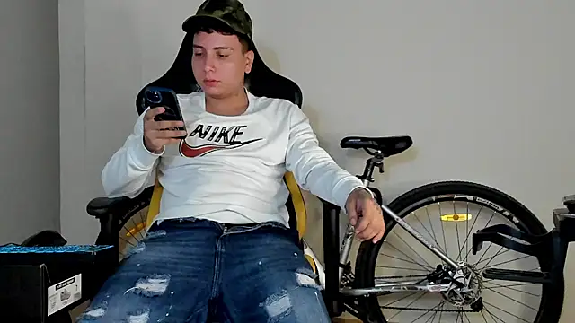 HELLSTAR online show from October 22, 2025, 5:29 am