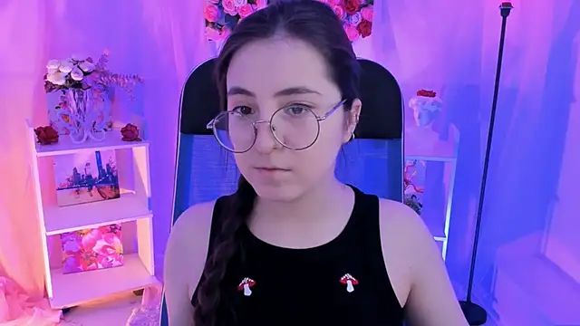 VirtuallVoyant online show from October 17, 2025, 7:11 am