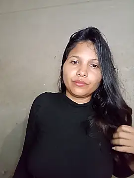 Maggi00 online show from September 29, 2025, 1:39 pm