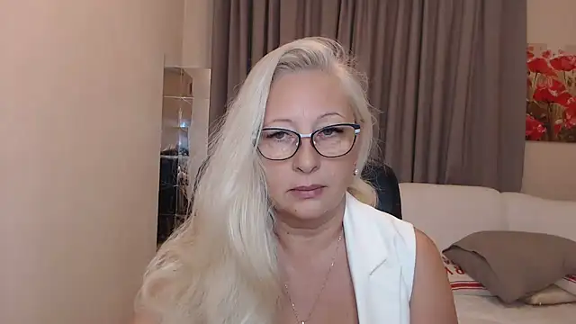 ValeriaSharm online show from November 8, 2025, 11:47 am