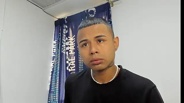  Logan Colton  online show from November 14, 2025, 8:23 pm