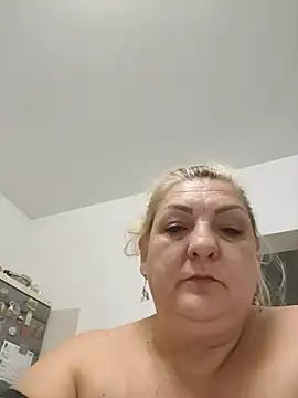 clarabbw47 online show from June 13, 2026, 11:02 pm