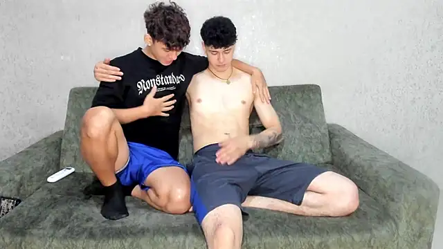 willy sexxx18 online show from February 10, 2026, 1:54 pm