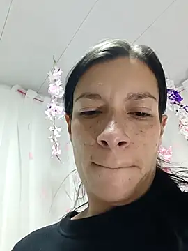 kim lebanon online show from November 2, 2025, 3:55 am