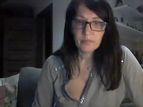 Elena48324 online show from May 31, 2026, 6:09 pm