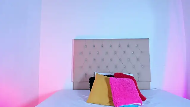 Zafiro  Brown online show from November 2, 2025, 11:59 am