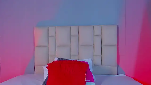 Snapshot of Zafiro__Brown chatting on January 16, 2026, 11:58 am Zafiro Brown online show from January 16, 2026, 11:58 am