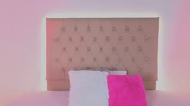 Zafiro  Brown online show from November 13, 2025, 11:36 am