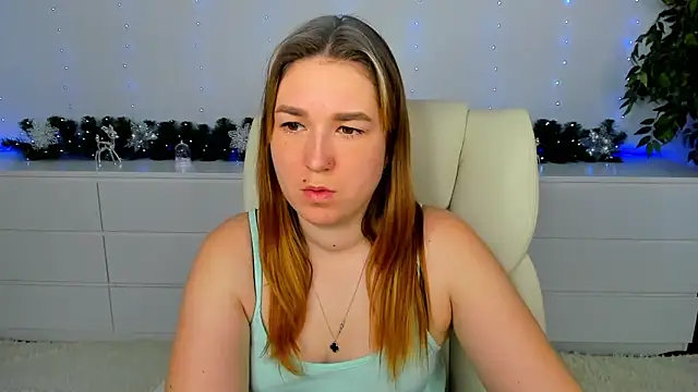 Snapshot of Sofii_darling chatting on January 6, 2026, 5:39 pm Sofii darling online show from January 6, 2026, 5:39 pm