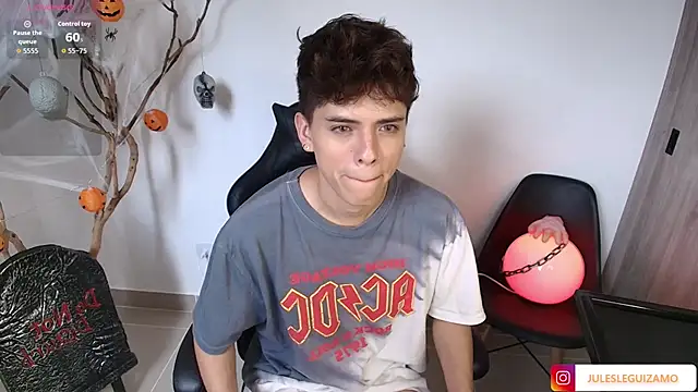 stev austin  online show from October 18, 2025, 7:05 pm