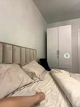 AmandaStoun online show from October 20, 2025, 5:35 pm