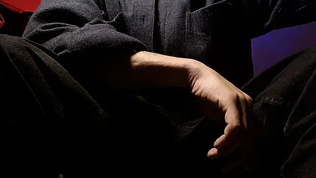 malek xarx  online show from March 29, 2026, 3:19 am