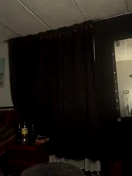 malek xarx  online show from October 12, 2025, 6:04 am