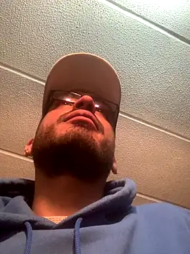 malek xarx  online show from December 17, 2025, 2:05 am