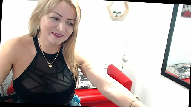 DIVAX MONSERRAT online show from March 9, 2026, 7:50 pm