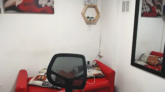 DIVAX MONSERRAT online show from January 16, 2026, 11:09 pm