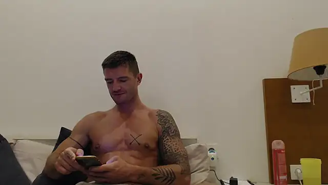 aleks hot1234 online show from April 4, 2026, 10:11 am