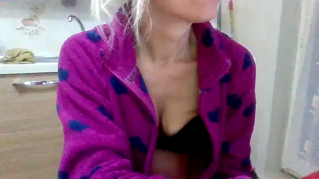 Kelly80 online show from November 19, 2025, 6:52 pm