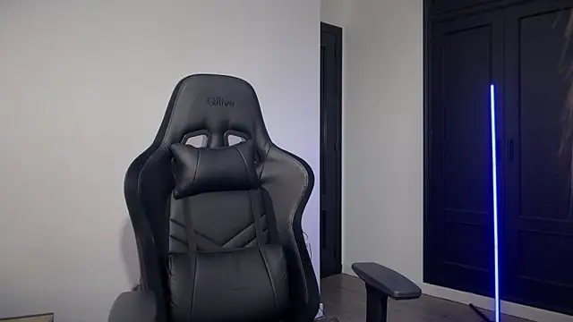 s meow online show from November 6, 2025, 10:36 pm