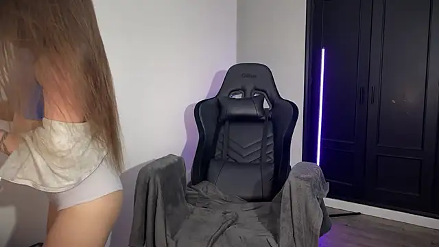 Snapshot of s_meow chatting on January 17, 2026, 11:30 pm s meow online show from January 17, 2026, 11:30 pm