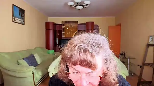 Snapshot of Betty_Brick chatting on January 18, 2026, 7:39 pm Betty Brick online show from January 18, 2026, 7:39 pm
