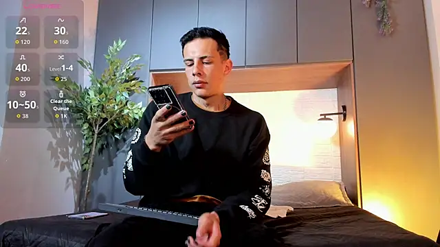 Dustin Sonne online show from October 10, 2025, 3:40 am