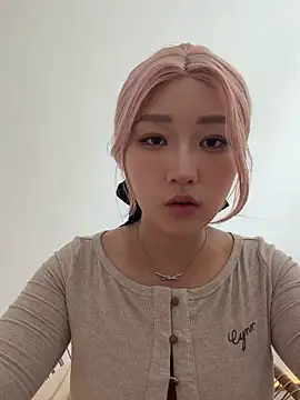 winter11 online show from April 12, 2026, 1:42 am