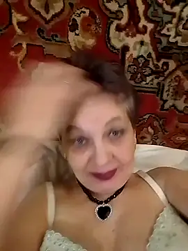 Rose60301 online show from December 5, 2025, 7:12 pm