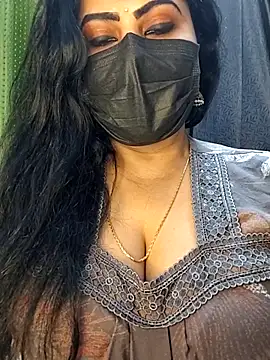 honey-flower online show from February 11, 2026, 1:22 pm