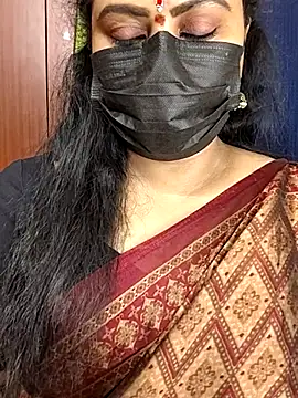 honey-flower online show from October 12, 2025, 12:17 pm