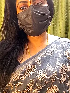 honey-flower online show from November 6, 2025, 4:22 pm