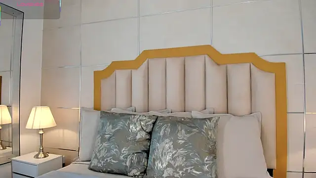 MaddieParker online show from November 21, 2025, 7:46 pm