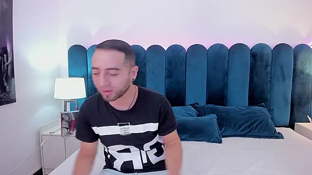 Lushian  online show from February 5, 2026, 3:30 pm