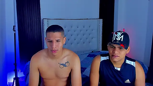 Snapshot of Latin_Boyss_ chatting on November 4, 2025, 5:06 pm Latin Boyss online show from November 4, 2025, 5:06 pm